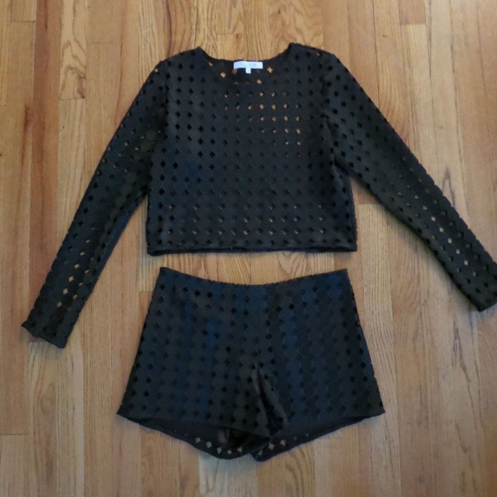 REDUCED NWOT ALEXIS black shorts set w/circular applique size M GORGEOUS RARE